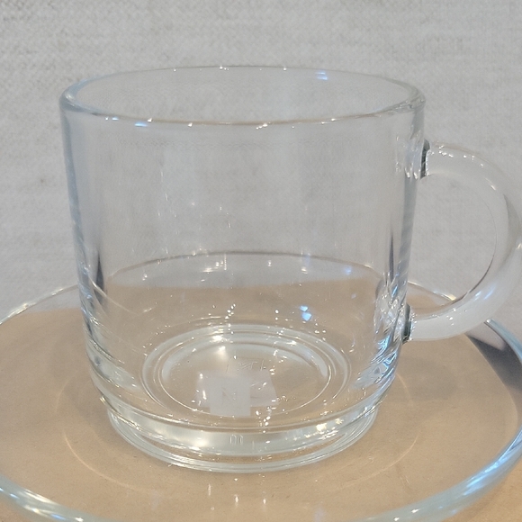 One Nespresso Vertuo Lungo Cup with Saucer - Picture 3 of 4